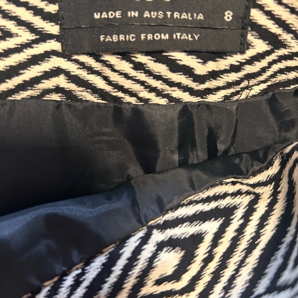 Cue Australia Skirt - Picture 4 of 5